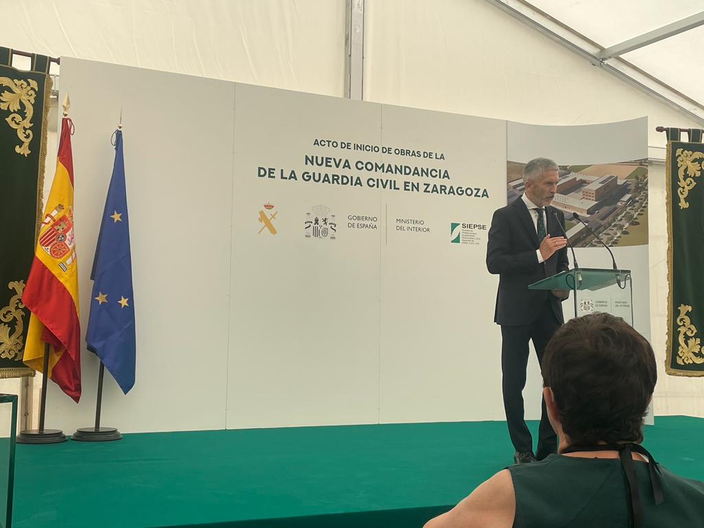EL PRESIDENTE DE LA DIPUTACIÓN GENERAL DE ARAGON, EL MINISTRO DEL INTERIOR Y EL ALCALDE DE ZARAGOZA, ACOMPAÑADOS DE OTRAS AUTORIDADES, PRESIDEN EL ACTO QUE DA INICIO A LAS OBRAS DE LA NUEVA COMANDANCIA DE LA GUARDIA CIVIL EN ZARAGOZA